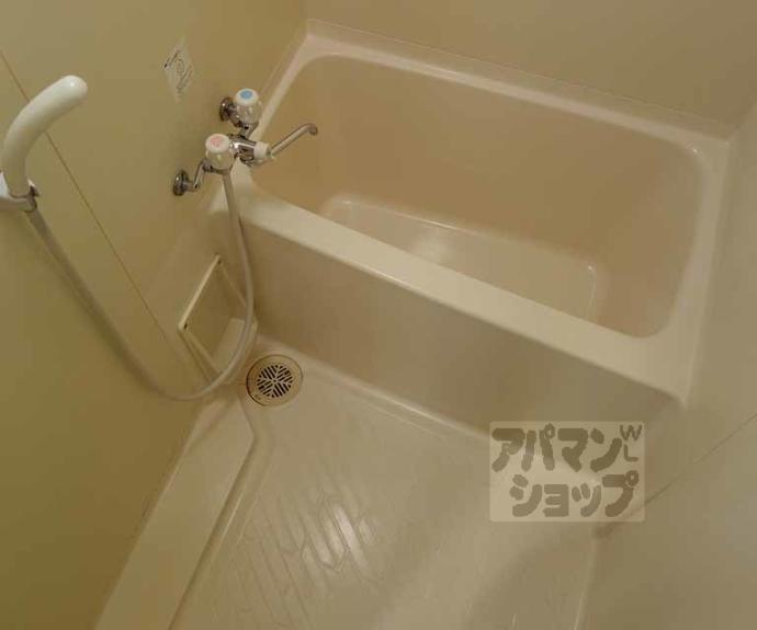 【エリーフラッツ上桂】間取