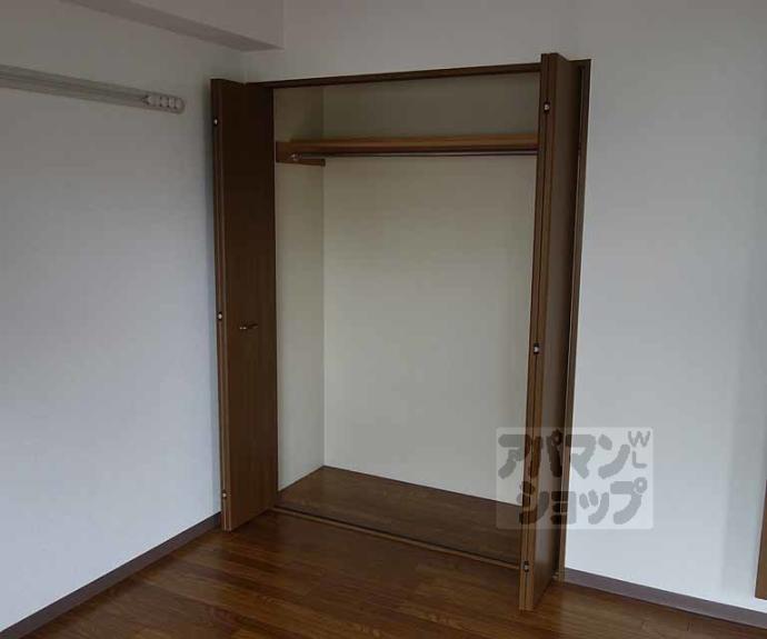 【エリーフラッツ上桂】間取