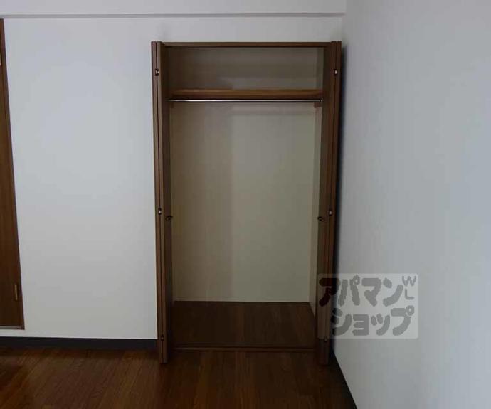 【エリーフラッツ上桂】間取