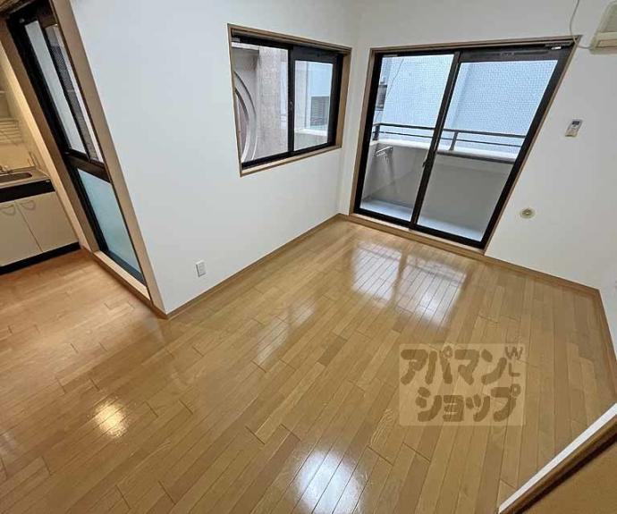 【グランドパレス御池衣棚】間取