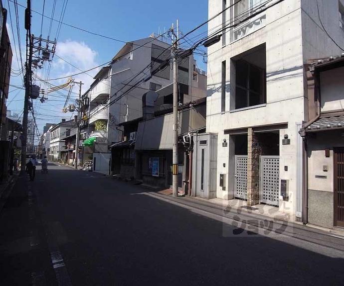 【ＩＮＵＩステップコート】間取