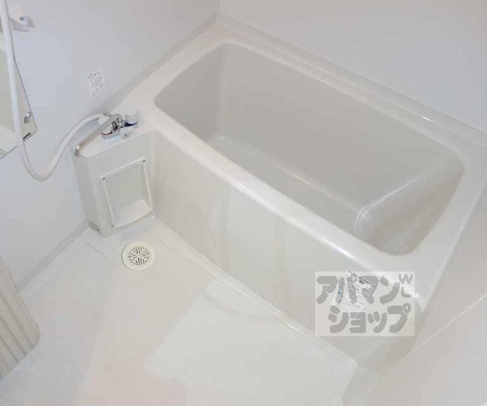 【レヴィア七条】間取