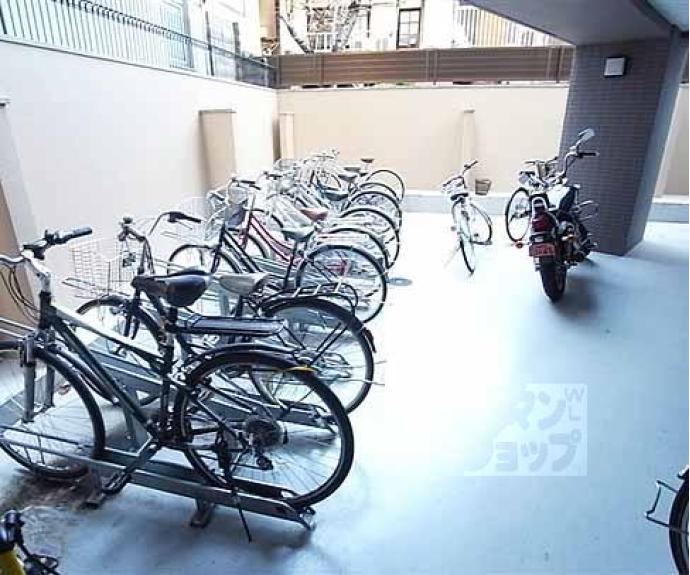 【クレストコート二条城北】間取