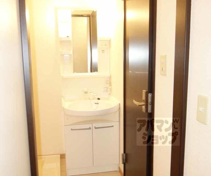 【アンプルール　クラージュ　ルヴニール】間取