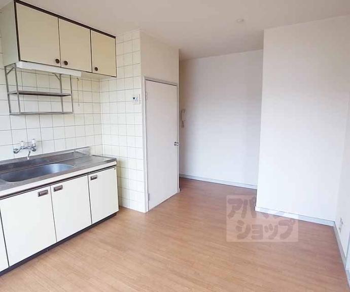 【ヤムズヴィレッジ】間取