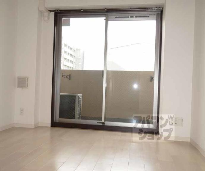 【アクロス京都七条鴨川御苑】間取