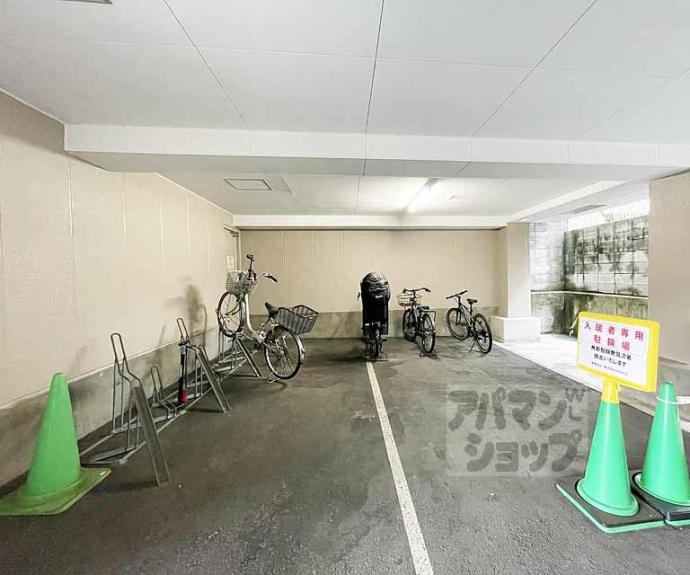 【グランコート高台寺】間取