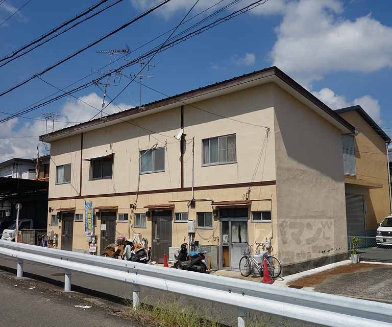 上鳥羽南中ノ坪町貸家