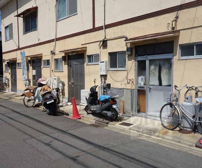 【上鳥羽南中ノ坪町貸家】間取