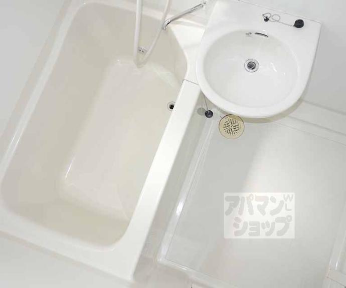 【上鳥羽南中ノ坪町貸家】間取