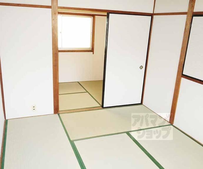 【上鳥羽南中ノ坪町貸家】間取
