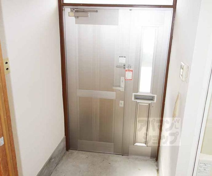 【上鳥羽南中ノ坪町貸家】間取