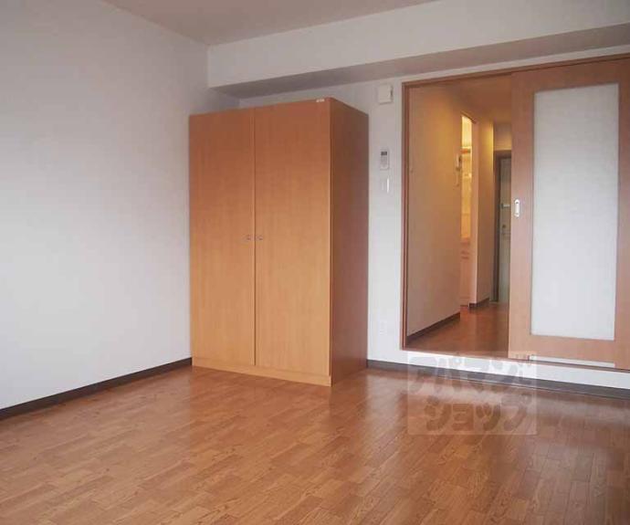 【アミティエ六条】間取