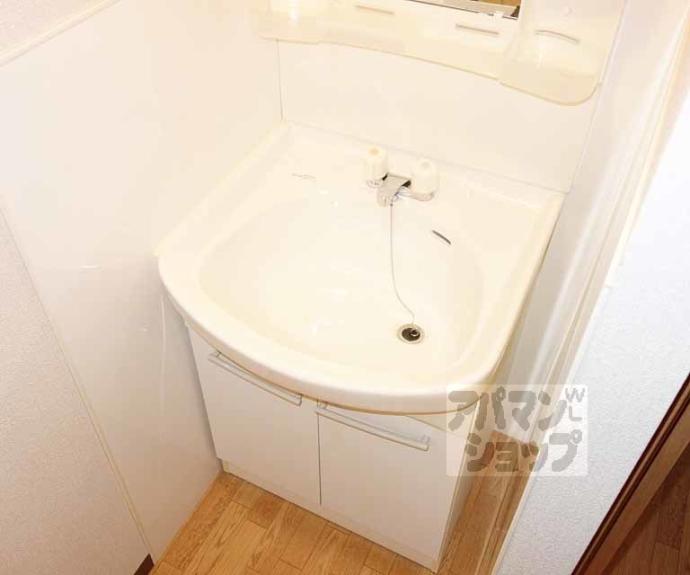 【アミティエ六条】間取