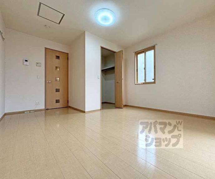 【ソレイユ稲荷】間取