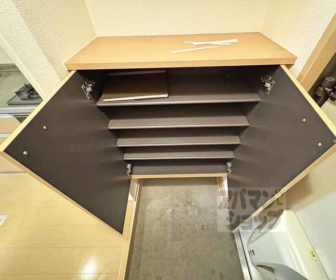 【ソレイユ稲荷】間取