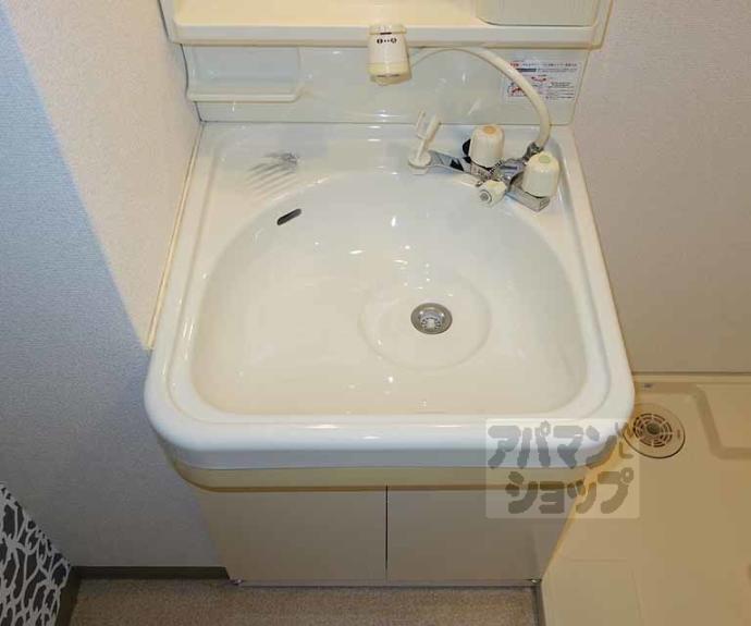 【プラネシア星の子山科駅前】間取