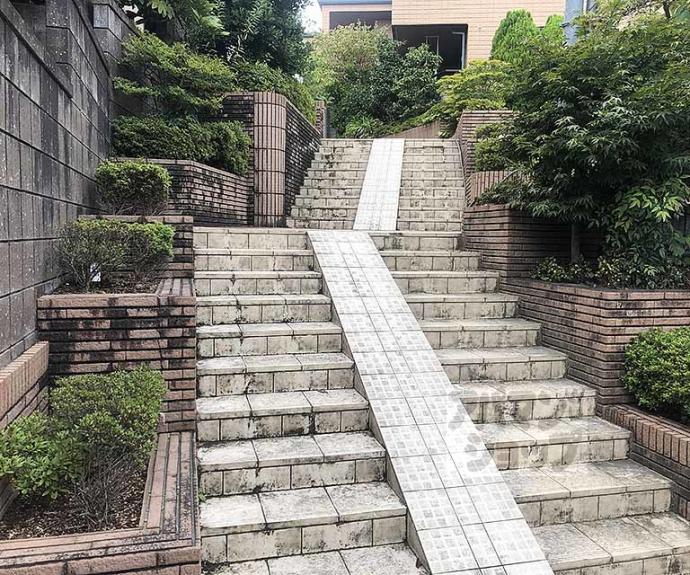 【ヘーベルヒルズ西向日】間取