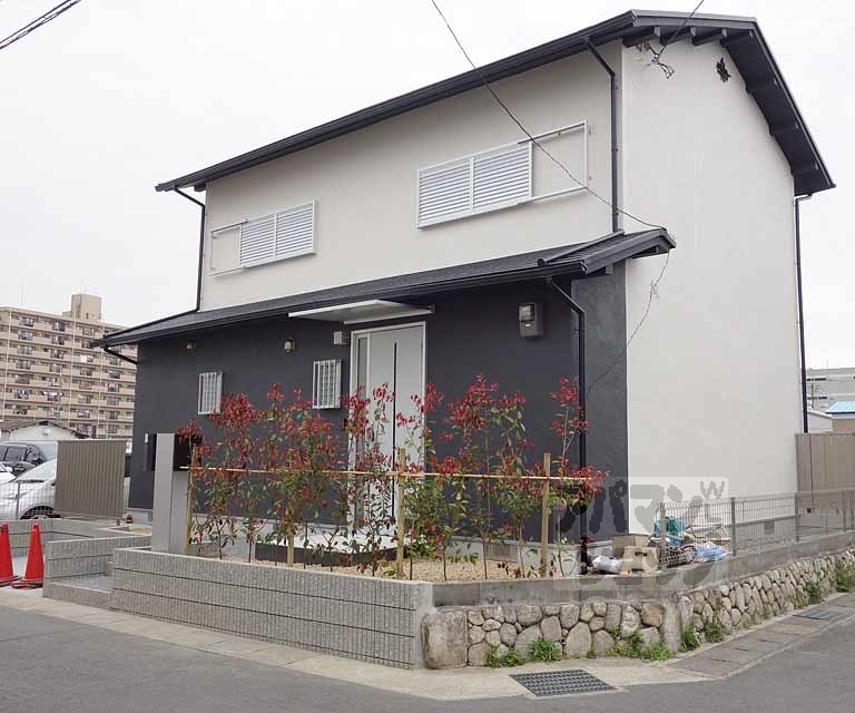 イーストコート