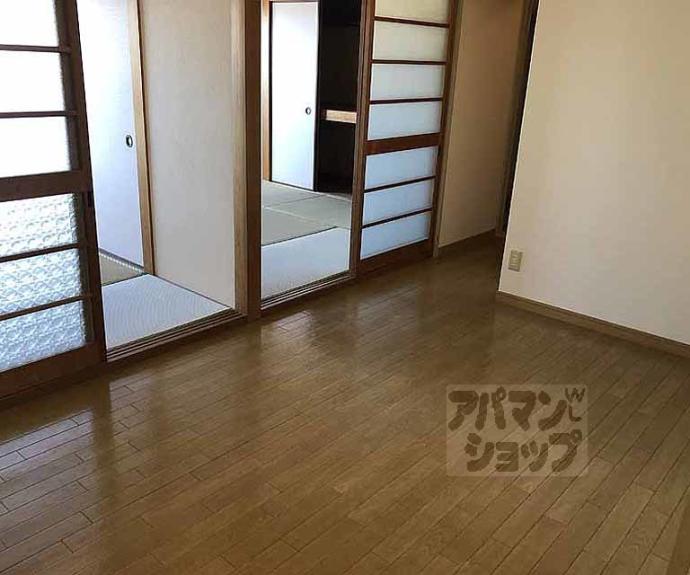 【ロイヤルフラワーマンション】間取