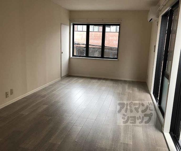 【ＬＡＲＵＣＨＥ（ラリッシュ）】間取