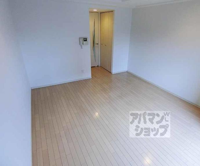 【クリスタルグランツ京都高辻】間取