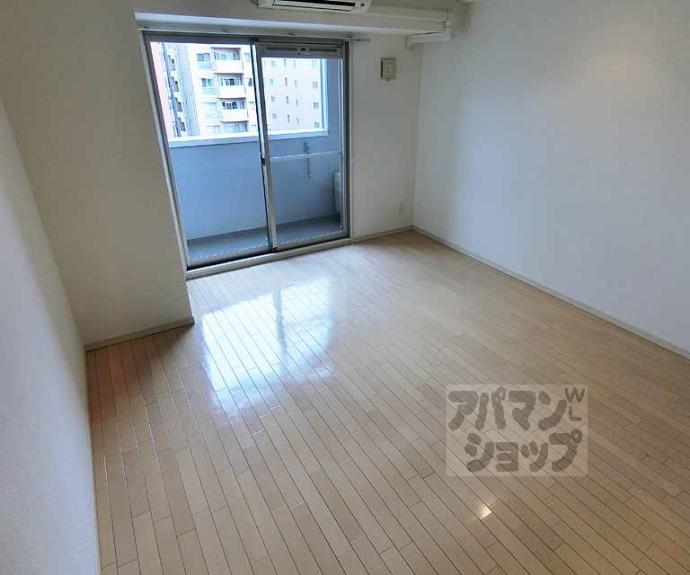 【クリスタルグランツ京都高辻】間取