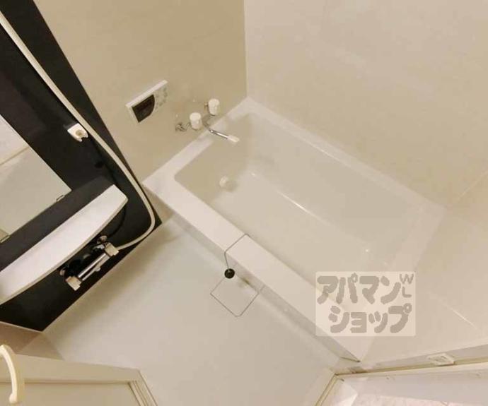 【クリスタルグランツ京都高辻】間取