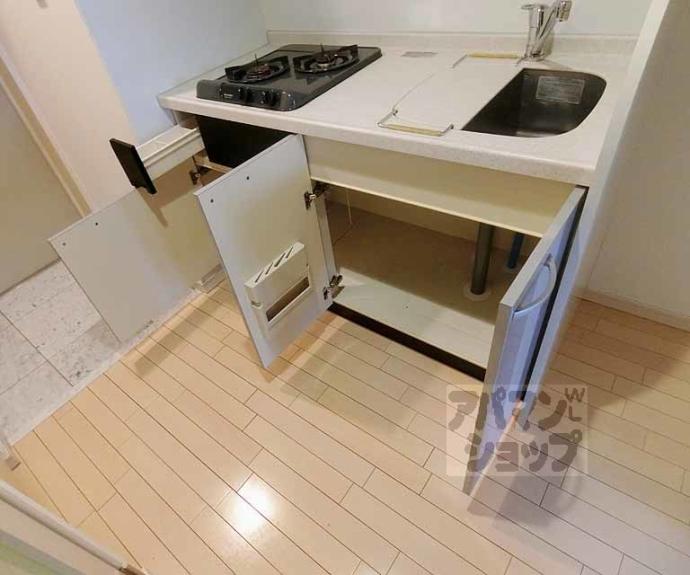 【クリスタルグランツ京都高辻】間取