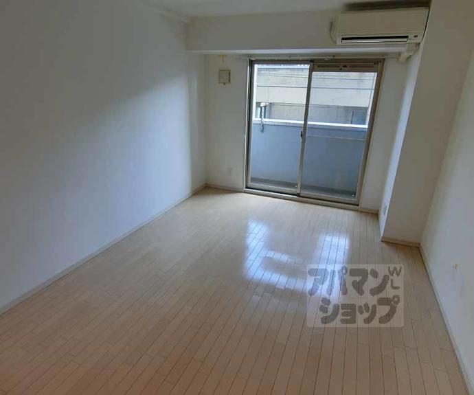 【クリスタルグランツ京都高辻】間取