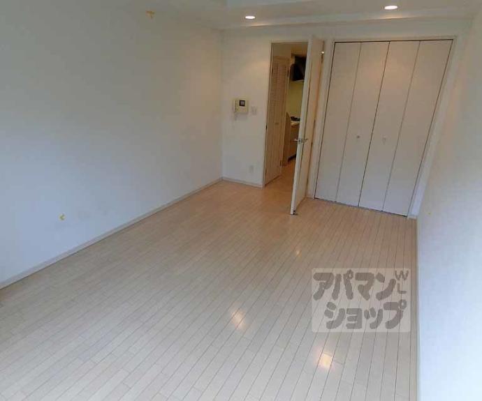 【クリスタルグランツ京都高辻】間取