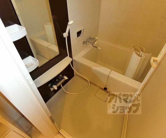 【クリスタルグランツ京都高辻】間取