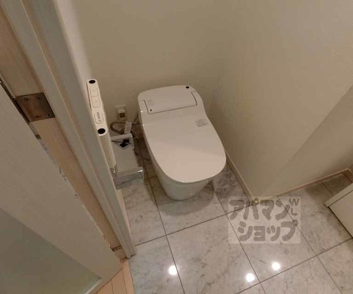 【クリスタルグランツ京都高辻】間取