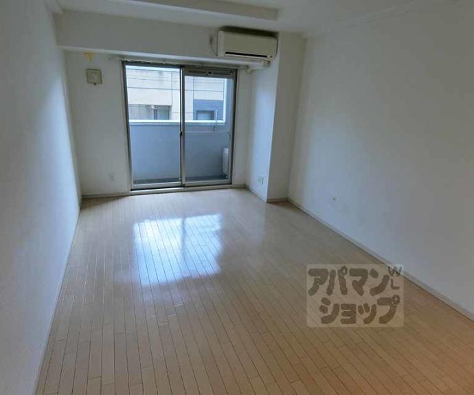 【クリスタルグランツ京都高辻】間取