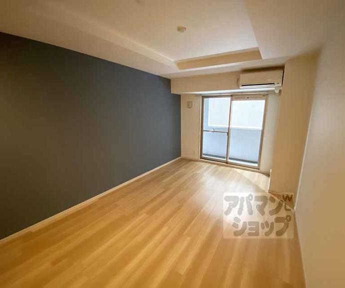 【クリスタルグランツ京都高辻】間取