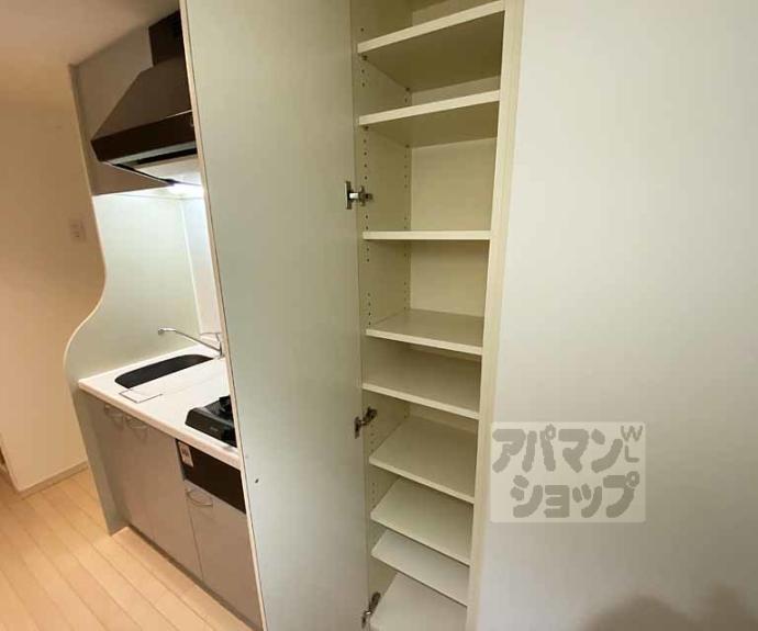 【クリスタルグランツ京都高辻】間取