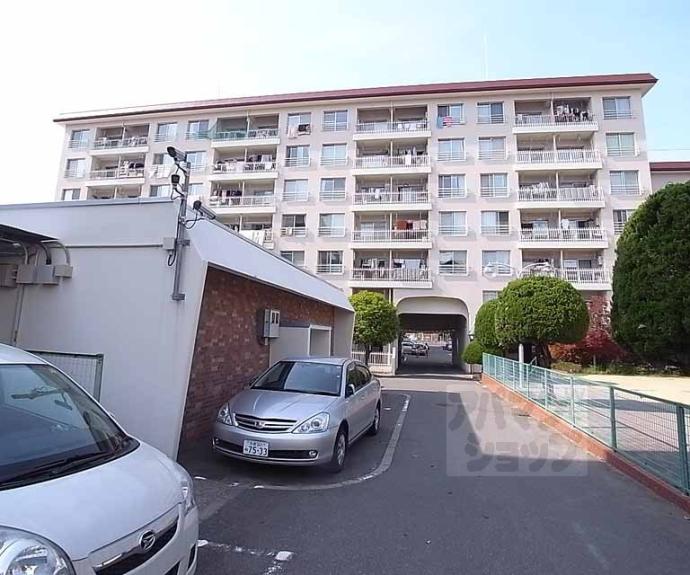 【西京極大門ハイツ】