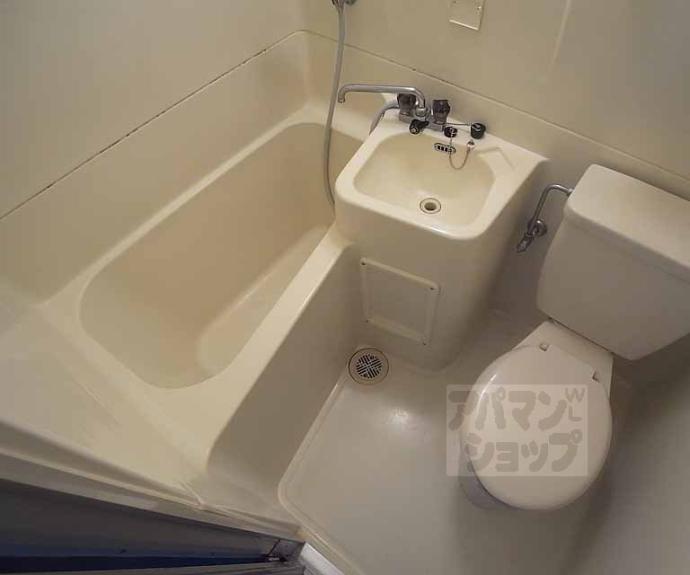 【ハイライフ嵯峨】間取