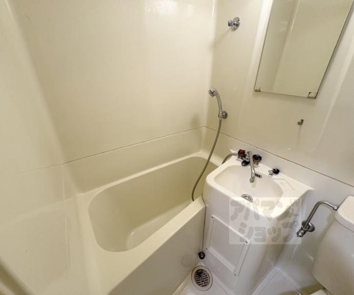 【ハイライフ嵯峨】間取