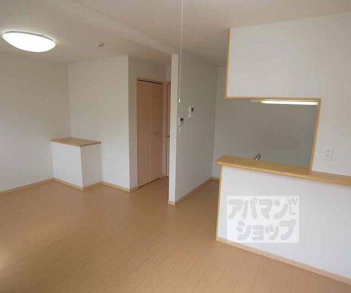 【エレガンス常盤】間取