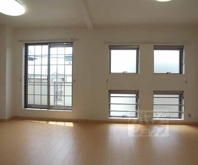 【エレガンス常盤】間取