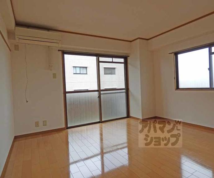 【コーポサンプラザ】