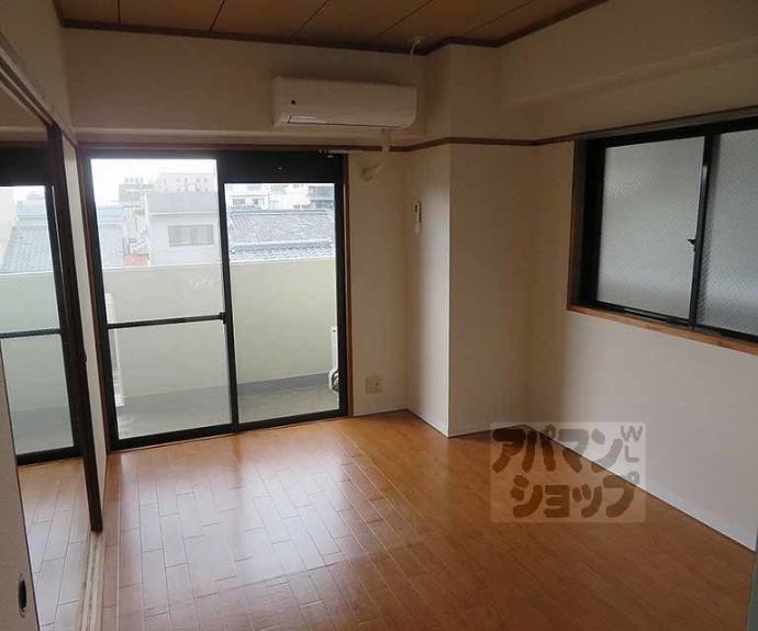 【Ｕｒｅｓｉｄｅｎｃｅ二条城】間取