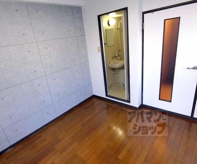 【ＲＥＤ　ＭＯＡ】間取