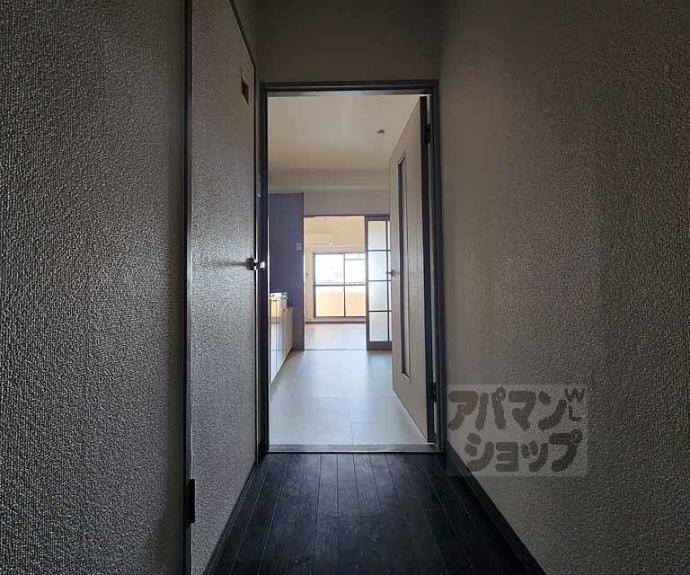 【ＲＥＤ　ＭＯＡ】