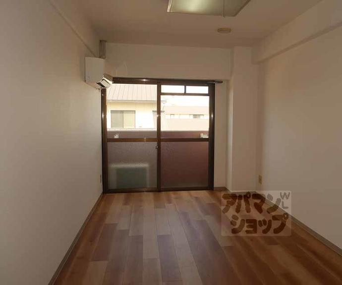 【ロマネスク京都丹波口】間取