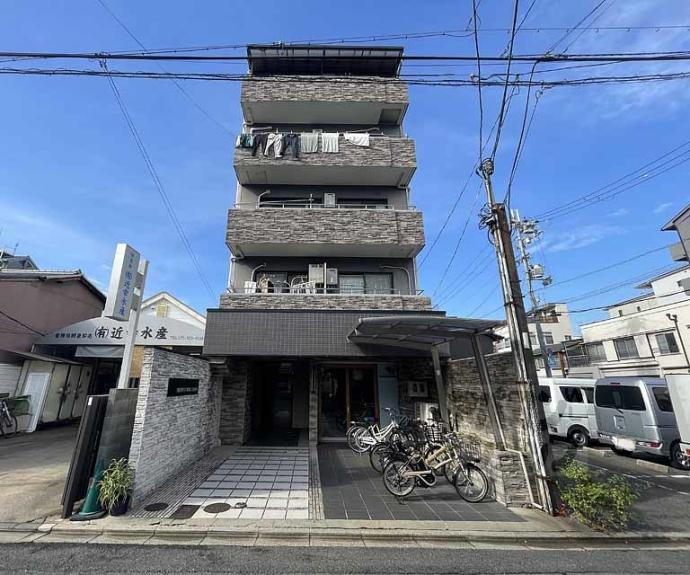 【メイゾン六波羅】間取