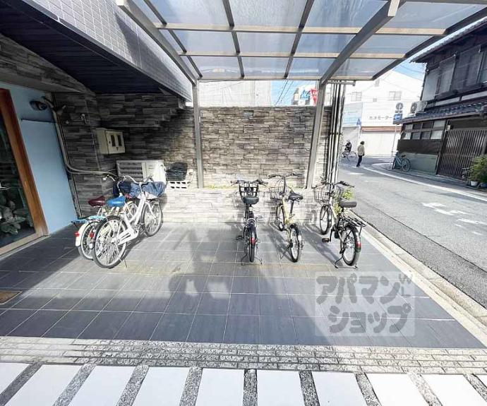 【メイゾン六波羅】間取