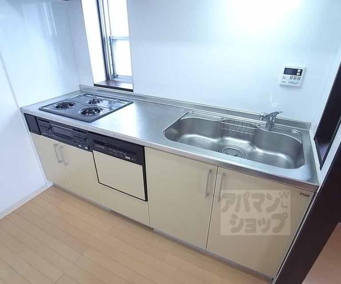 【メイゾン六波羅】間取