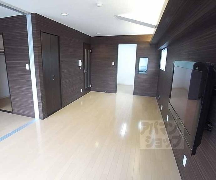 【メイゾン六波羅】間取